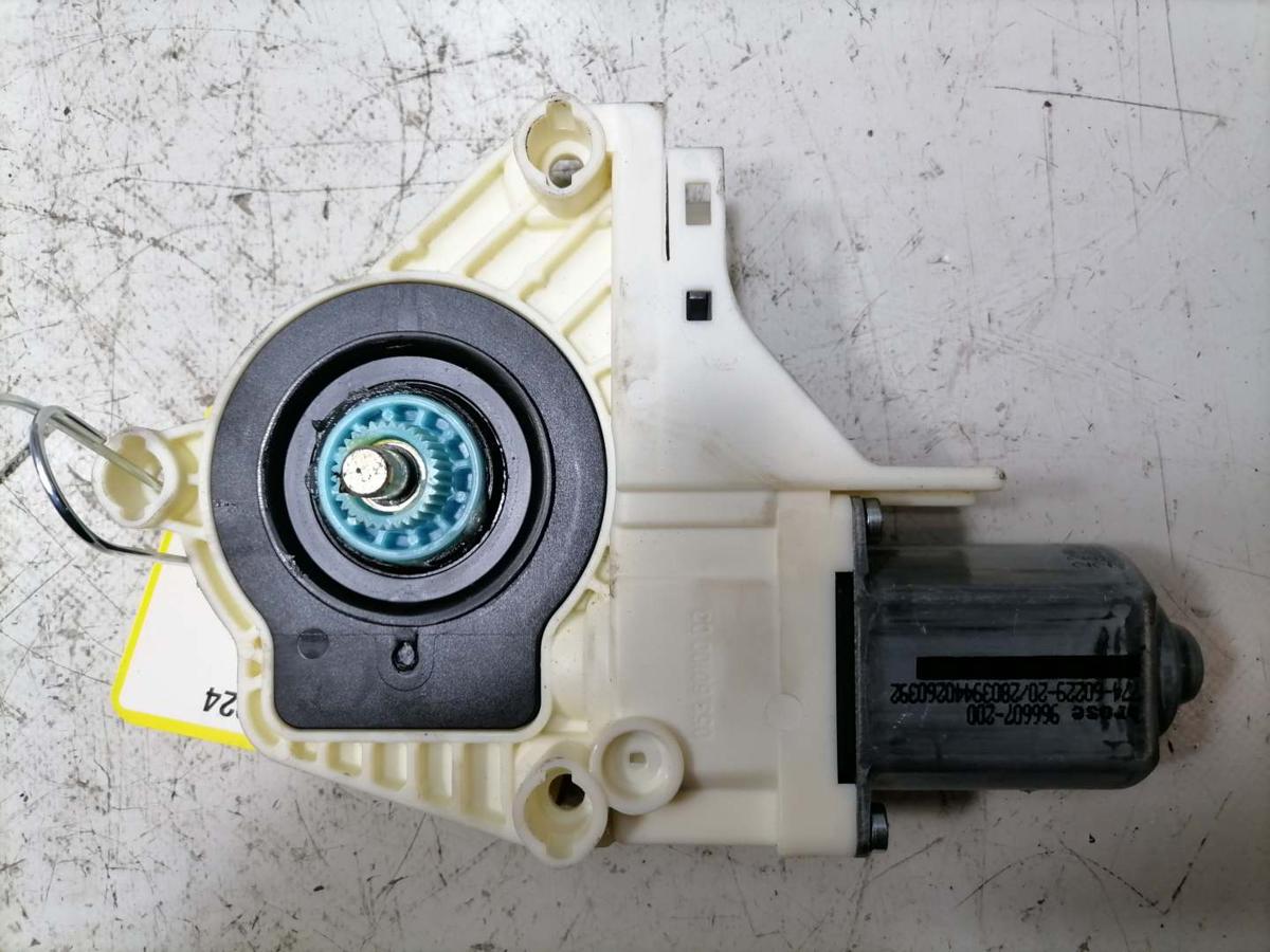 Audi A4 8K B8 original Fensterhebermotor hinten rechts Bj.2009